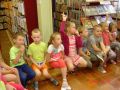 przedszkolaki w bibliotece